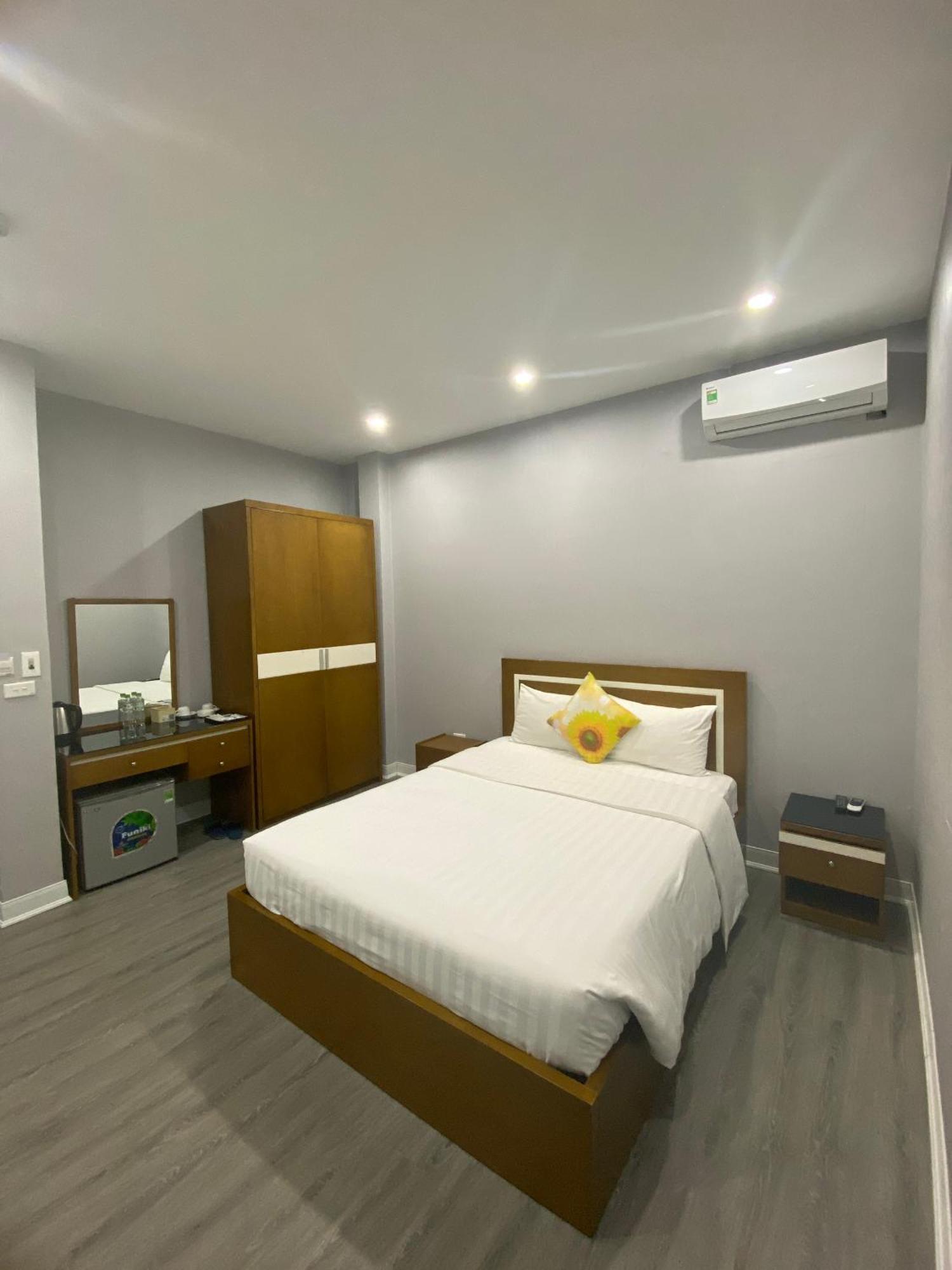 Hotel Khach San Huong Duong Hanoj Exteriér fotografie
