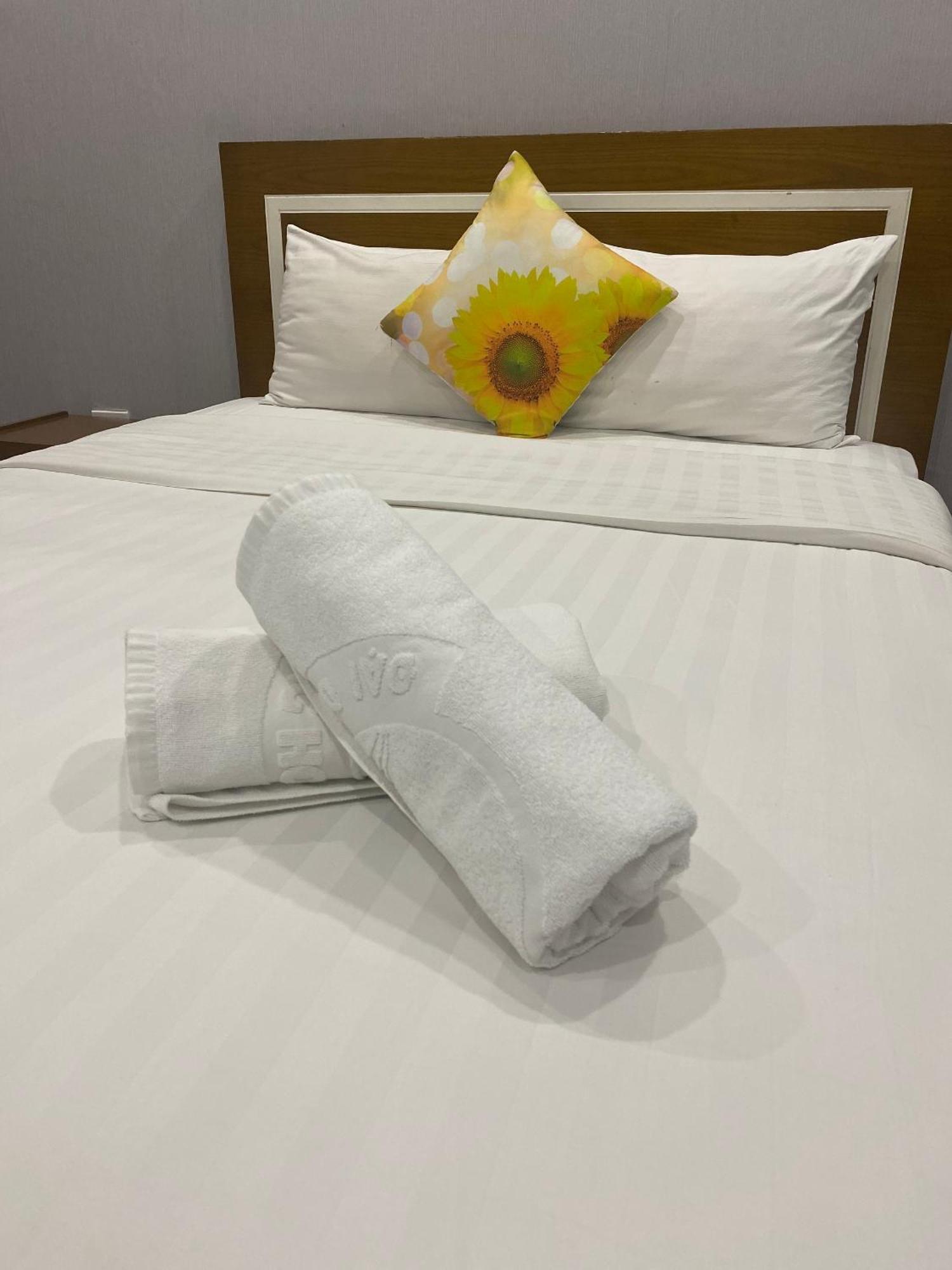 Hotel Khach San Huong Duong Hanoj Exteriér fotografie